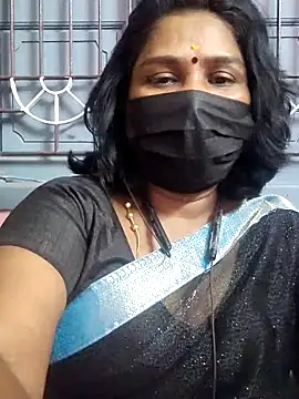 Snapshot of Tamil_Azhaghi25 chatting on 06-17-26, 06:40 Tamil Azhaghi25 online show from 06-17-26, 06:40