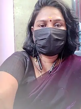 Snapshot of Tamil_Azhaghi25 chatting on 06-18-26, 06:45 Tamil Azhaghi25 online show from 06-18-26, 06:45