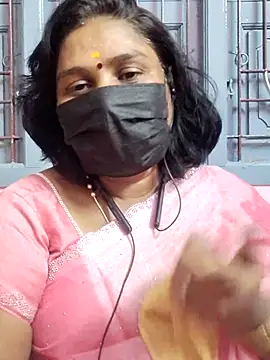 Snapshot of Tamil_Azhaghi25 chatting on 05-31-26, 06:09 Tamil Azhaghi25 online show from 05-31-26, 06:09