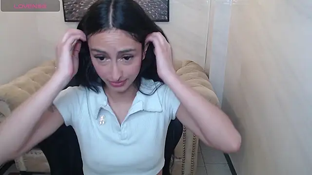 Snapshot of Tifany_v chatting on 10-24-25, 01:10 Tifany v online show from 10-24-25, 01:10