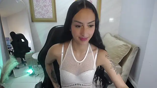 Snapshot of Tifany_v chatting on 09-26-25, 08:16 Tifany v online show from 09-26-25, 08:16