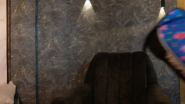 Tayler Kim online show from 09-29-25, 06:35