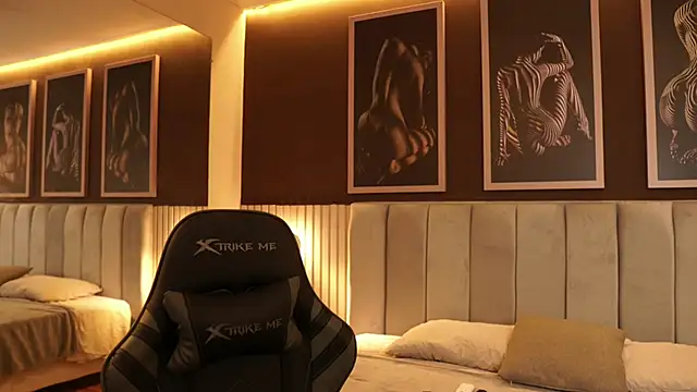 Tayler Kim online show from 09-17-25, 04:31