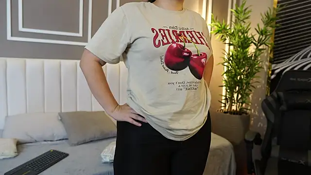 Tayler Kim online show from 11-11-25, 06:25