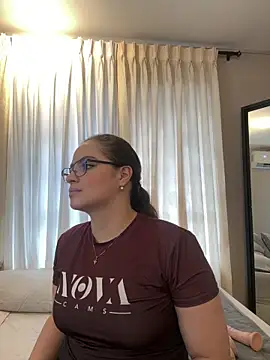 Tayler Kim online show from 04-08-26, 06:53