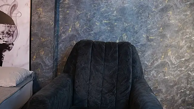 Tayler Kim online show from 10-04-25, 06:53