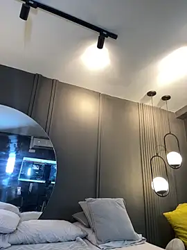 Tayler Kim online show from 02-13-26, 06:41