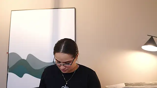 Tayler Kim online show from 02-08-26, 06:49