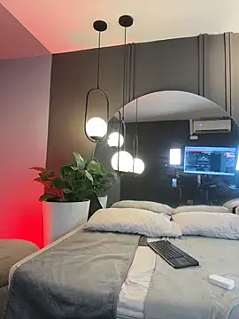 Tayler Kim online show from 02-12-26, 06:40