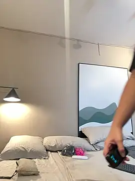 Tayler Kim online show from 02-18-26, 06:48