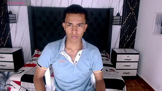 Snapshot of aston_xvera chatting on 09-11-25, 03:28 aston xvera online show from 09-11-25, 03:28