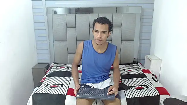 Snapshot of aston_xvera chatting on 09-09-25, 08:29 aston xvera online show from 09-09-25, 08:29