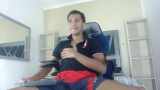 Snapshot of aston_xvera chatting on 09-21-25, 03:22 aston xvera online show from 09-21-25, 03:22