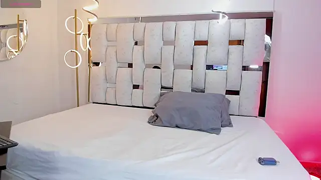 Miss Francheska online show from 09-29-25, 12:22