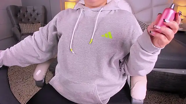 Snapshot of Miss_Francheska chatting on 02-03-26, 11:48 Miss Francheska online show from 02-03-26, 11:48