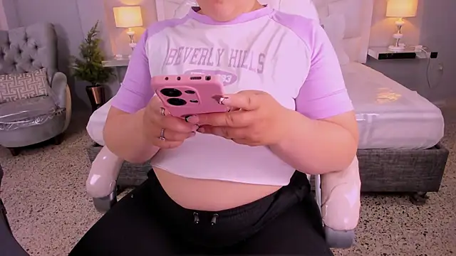 Snapshot of Miss_Francheska chatting on 02-10-26, 11:53 Miss Francheska online show from 02-10-26, 11:53