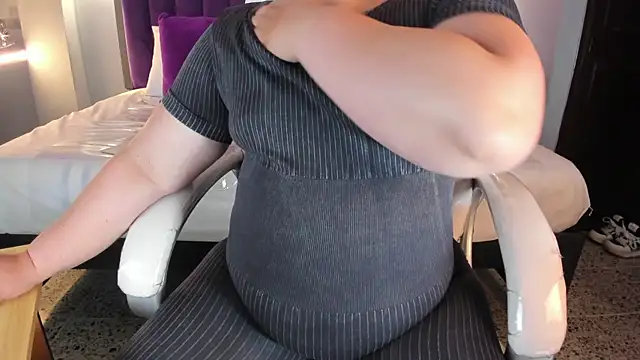 Miss Francheska online show from 04-15-26, 11:59