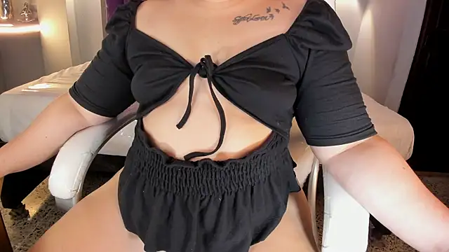 Miss Francheska online show from 04-18-26, 12:07
