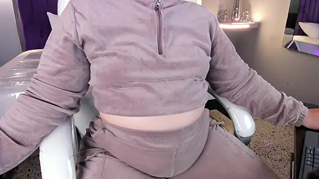 Miss Francheska online show from 03-20-26, 11:55