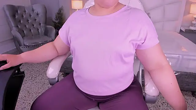 Snapshot of Miss_Francheska chatting on 02-21-26, 12:07 Miss Francheska online show from 02-21-26, 12:07