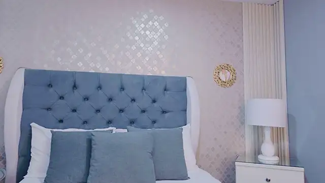 ZoeWilliis online show from 06-03-26, 12:17