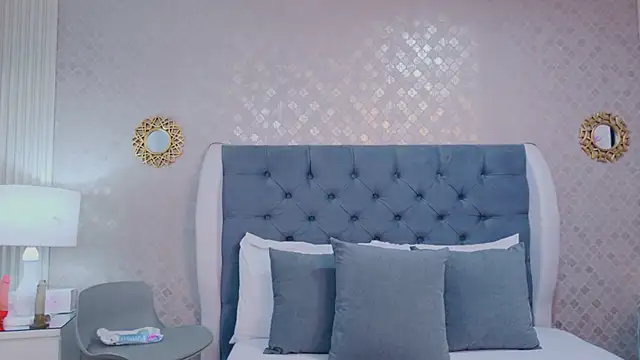 ZoeWilliis online show from 05-28-26, 12:33