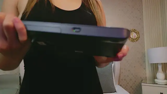 ZoeWilliis online show from 05-16-26, 10:36