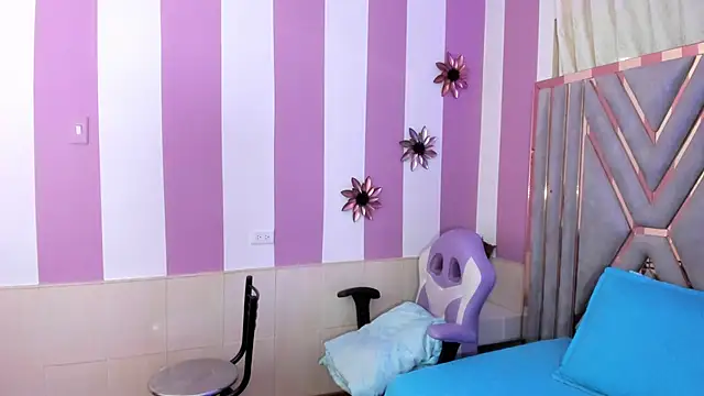 Snapshot of valentinaa_rios chatting on 10-12-25, 04:58 valentinaa rios online show from 10-12-25, 04:58