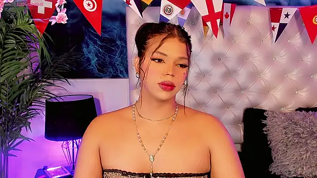 Valeria Swett  online show from 06-21-26, 09:20