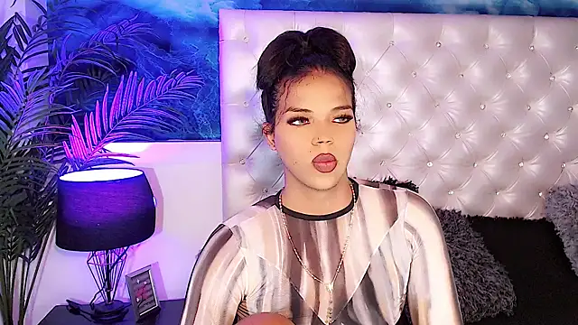 Valeria Swett  online show from 11-14-25, 12:36