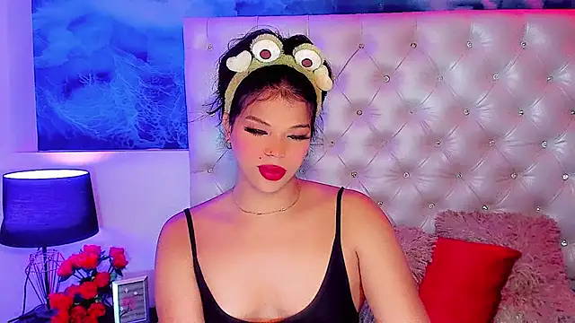 Valeria Swett  online show from 02-22-26, 08:43