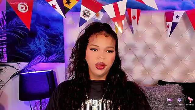 Valeria Swett  online show from 06-16-26, 10:43