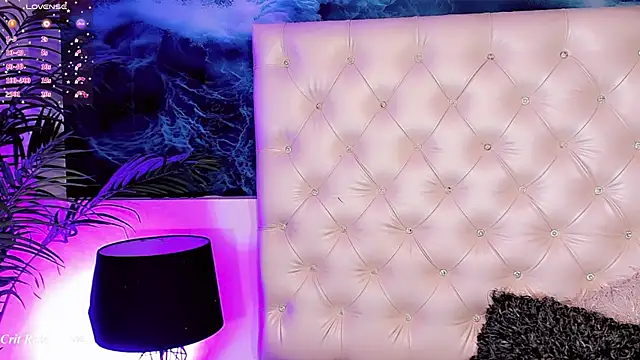 Valeria Swett  online show from 03-24-26, 08:42