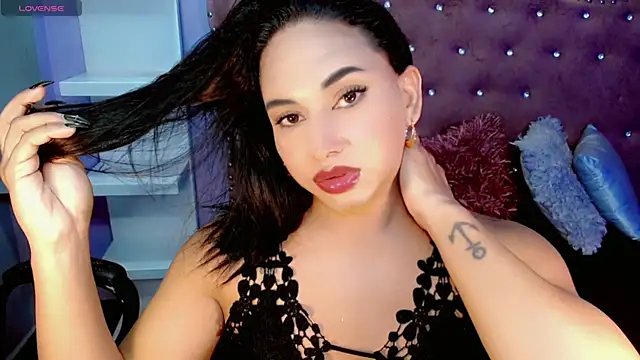 Valeria Swett  online show from 09-30-25, 07:42