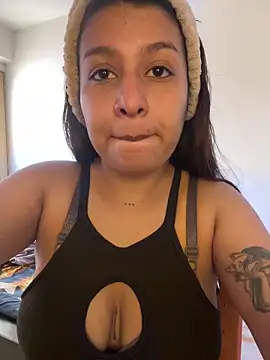  Chloe Smith online show from 04-09-26, 02:56