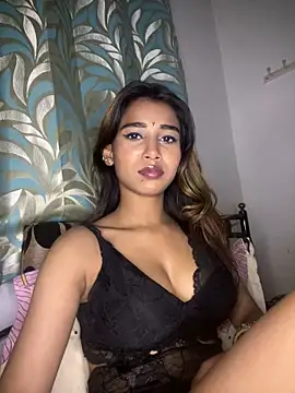 STRIP GLOW online show from 02-12-26, 12:32