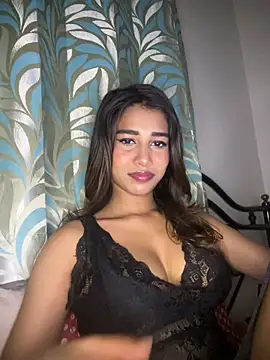 STRIP GLOW online show from 01-08-26, 11:11