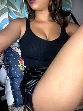 STRIP GLOW online show from 10-24-25, 06:07