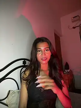 STRIP GLOW online show from 05-09-26, 12:03
