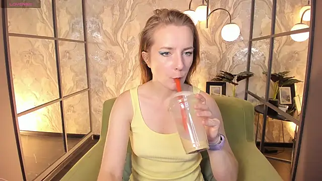 MeggySun online show from 09-22-25, 01:39