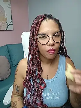 gigi1326 online show from 10-29-25, 07:57