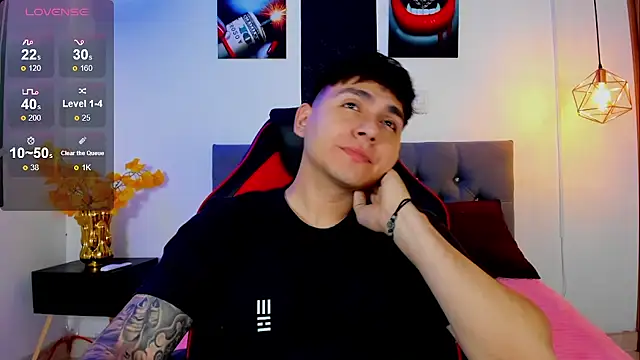 Nicolas James Sc online show from 11-19-25, 02:06