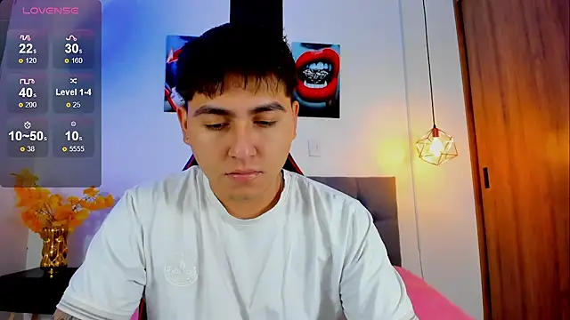 Snapshot of Nicolas_James_Sc chatting on 09-22-25, 02:01 Nicolas James Sc online show from 09-22-25, 02:01