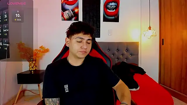 Nicolas James Sc online show from 12-16-25, 01:48