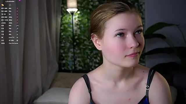 LynHillaire online show from 03-10-26, 01:04