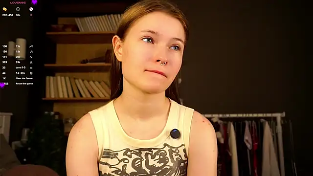 LynHillaire online show from 01-10-26, 11:27