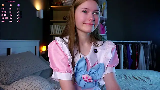 LynHillaire online show from 01-06-26, 11:36