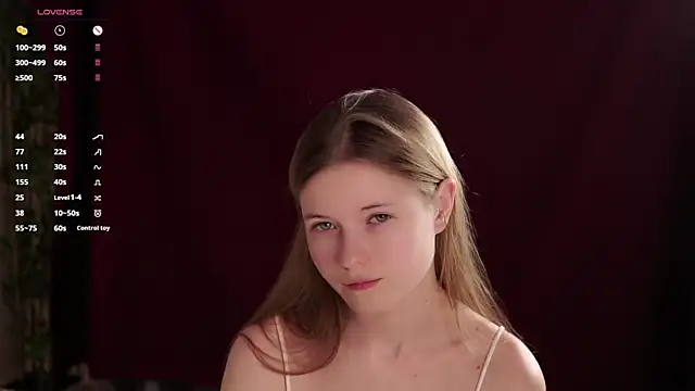 Snapshot of LynHillaire chatting on 07-08-26, 01:01 LynHillaire online show from 07-08-26, 01:01