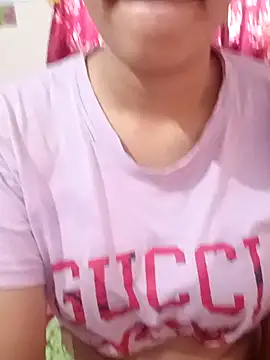 Snapshot of new_coupleee chatting on 09-26-25, 03:57 new coupleee online show from 09-26-25, 03:57