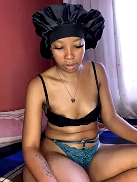 Snapshot of Pretty_Beauty chatting on 10-06-25, 01:23 Pretty Beauty online show from 10-06-25, 01:23